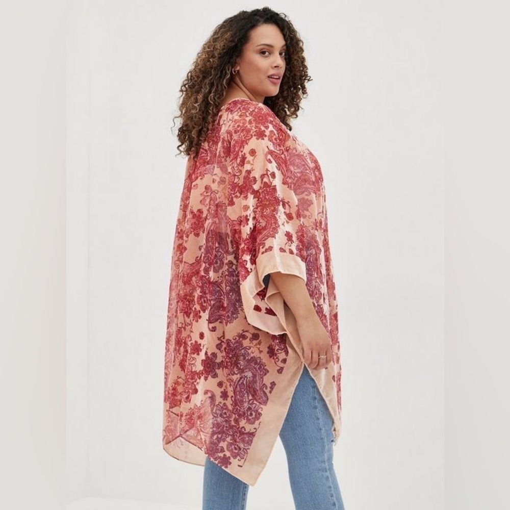Torrid Velvet Paisley Burnout Ruana Kimono Open Front
Cardigan One Size - Picture 3 of 11